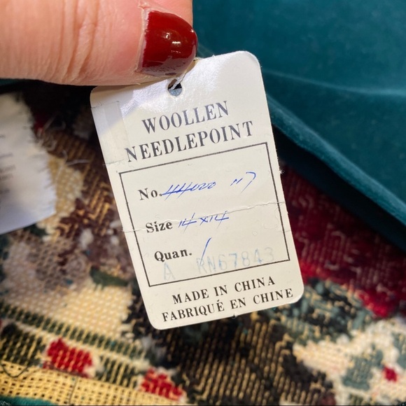 Vintage 1994 Woolen Needlepoint Santa Pillowcase Cover Velvet Back 14" x 14" NWT - Picture 6 of 9